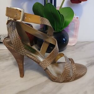 Chic Tan Strappy Heels